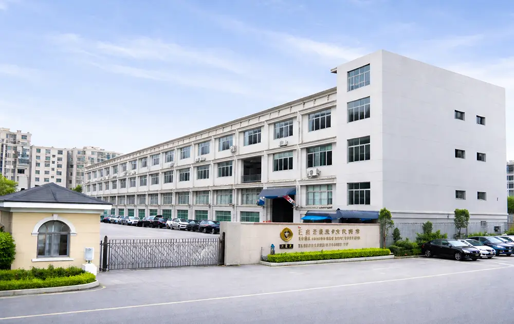 labeling machine and box mailer machine manufacturing factroy side view